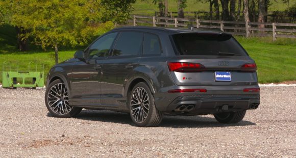 2025 Audi SQ7 15