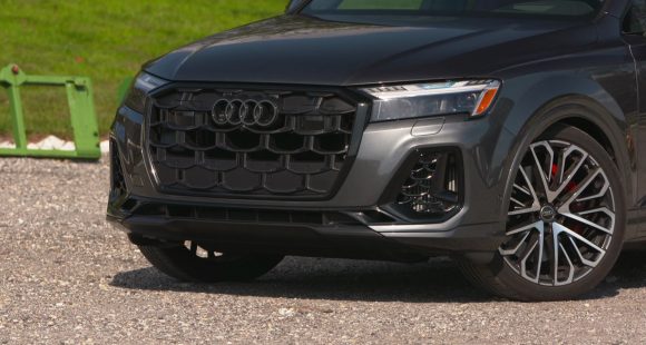 2025 Audi SQ7 17