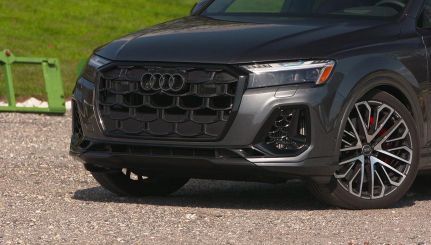 2025 Audi SQ7 17