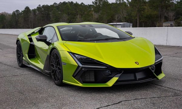 2024 Lamborghini Revuelto