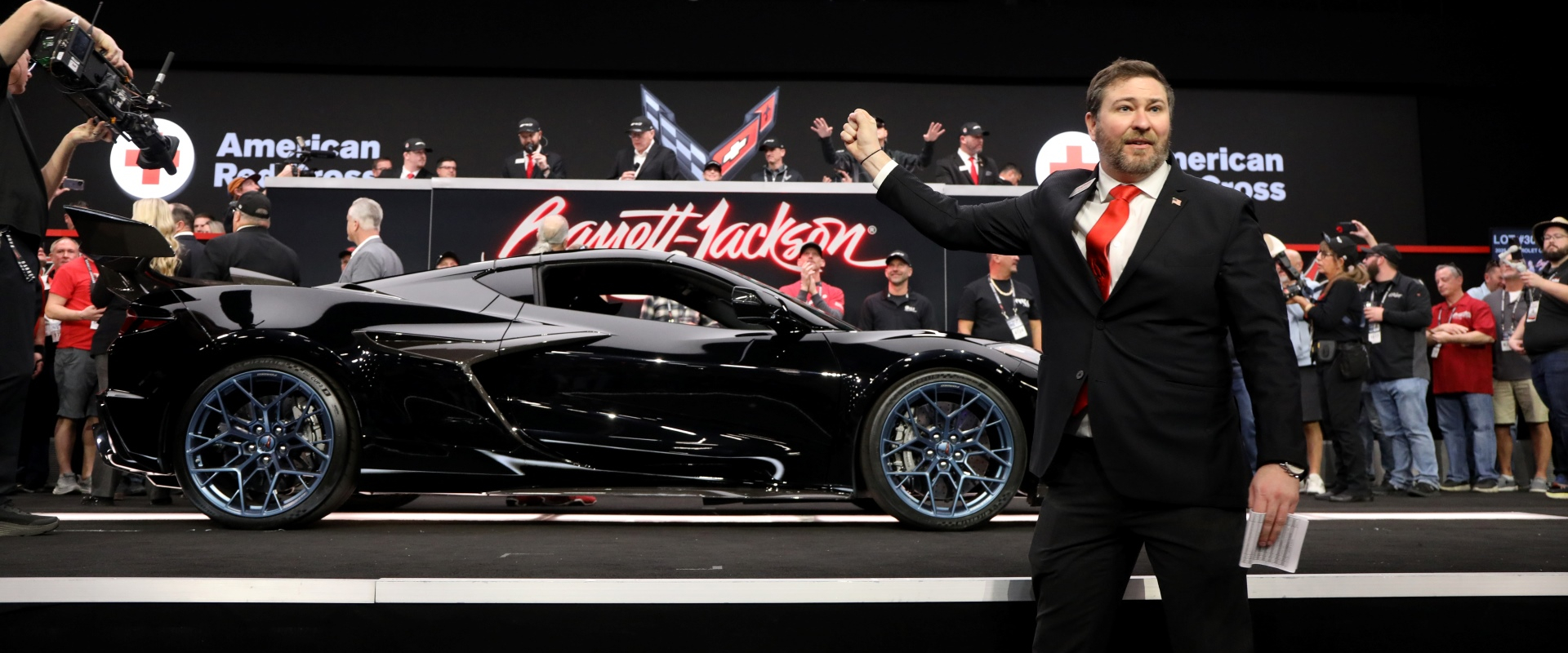 First 2025 Chevrolet Corvette ZR1 Sold; Raised $3.7 Million for Charity 1