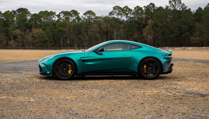 2025 Aston Martin Vantage 27