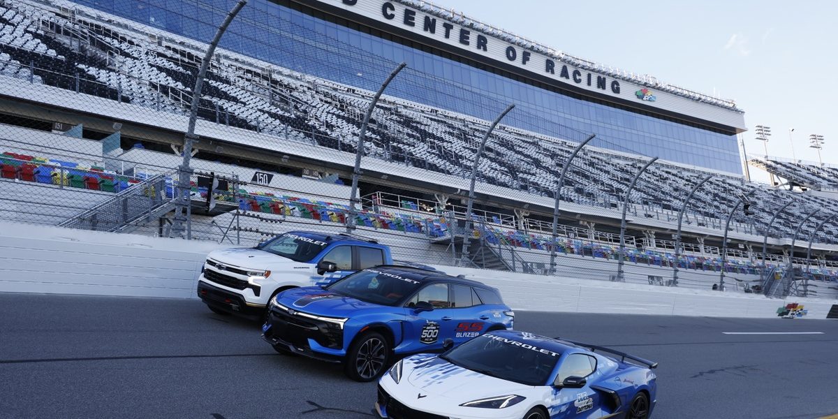 Chevrolet Blazer EV.R Prototype Debuts Ahead of Daytona 500